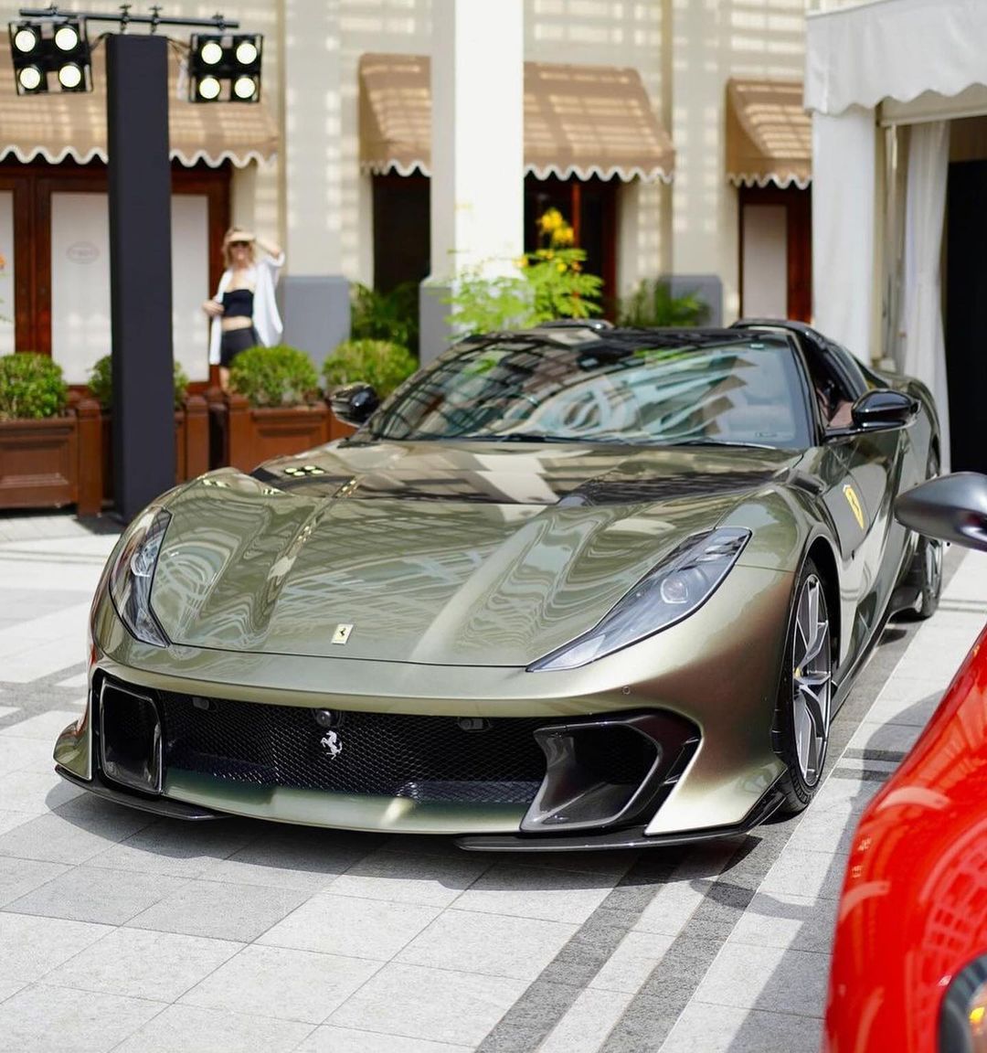 Ferrari 812 image